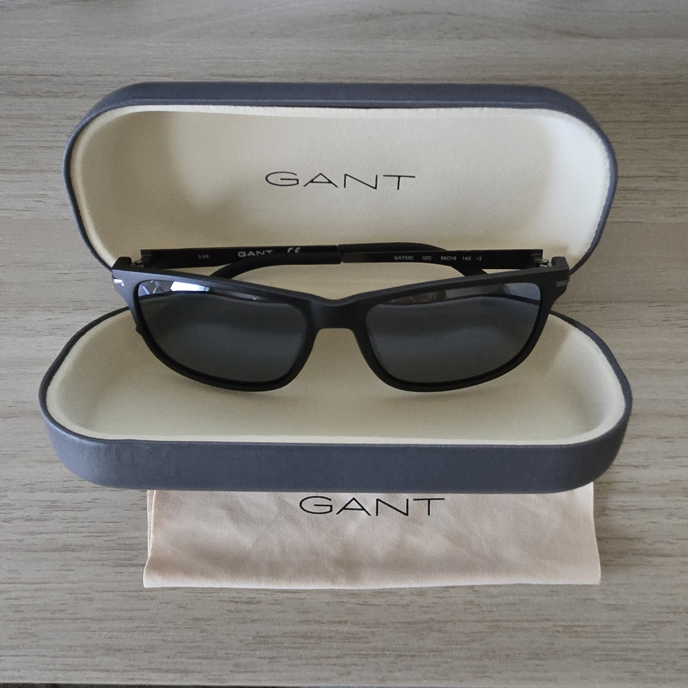 GANT GA7030 Black Sunglasses Like New w/ Case Cloth